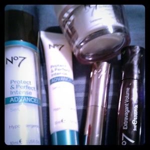 Boots no.7 skincare and 2 bonus cosmetics